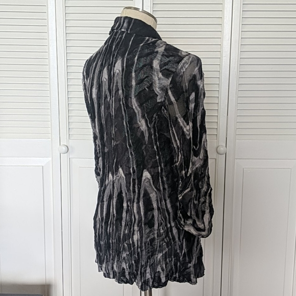 Alberto Makali - Picture 4 of 4